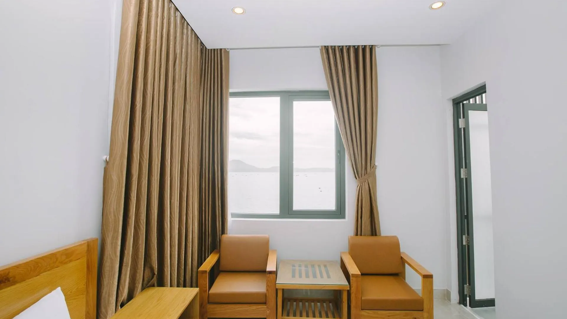 Apartamento Tan Hoang Long Hotel Dn By - Bay Luxury Da Nang
